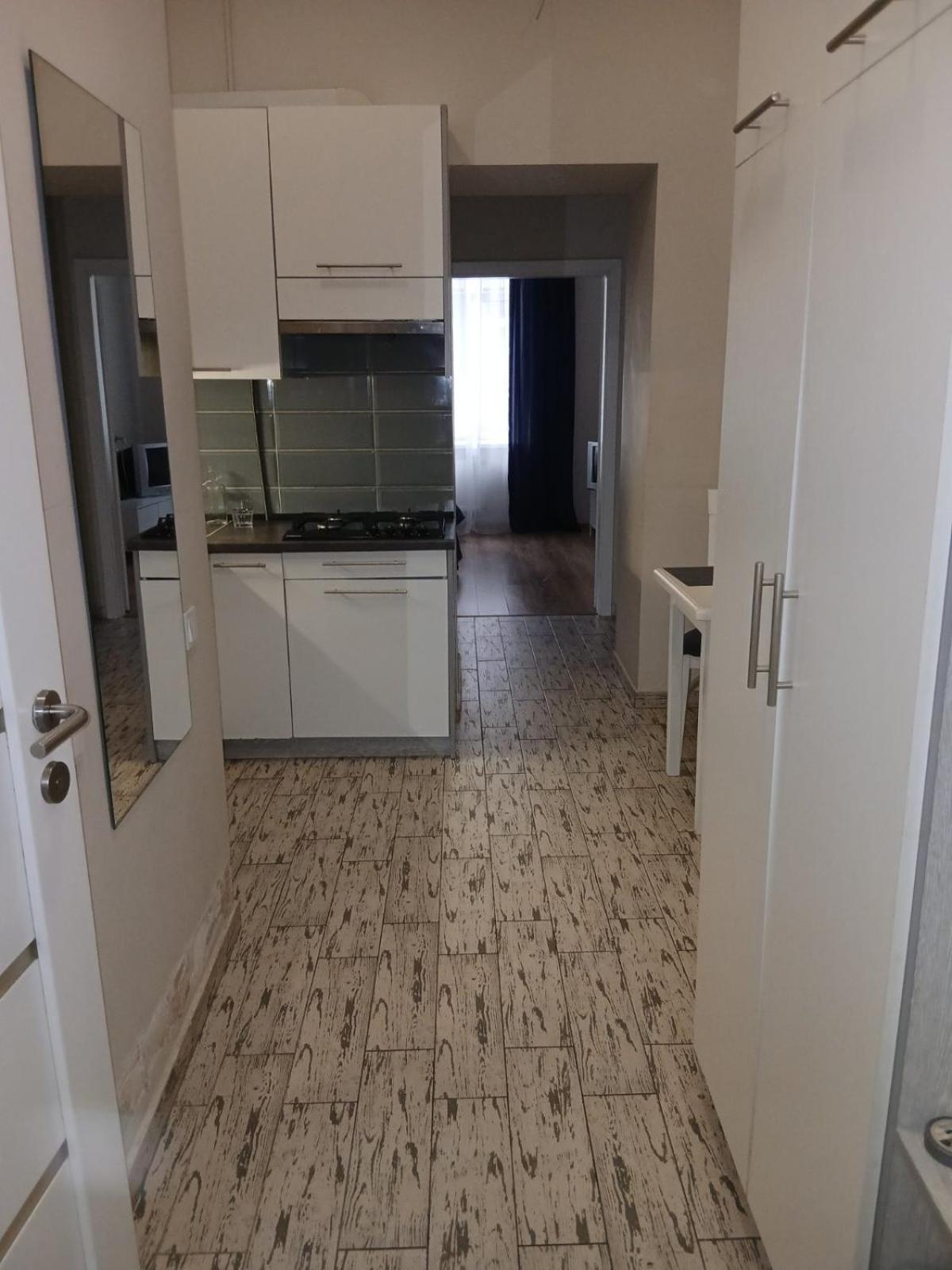 Skelnaia Apartment Lviv Bagian luar foto